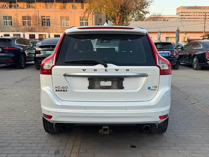 Volvo XC60 2017 T 5 AWD — фото 5