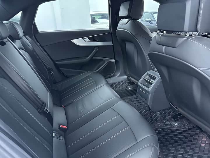 Audi A4L 40 TFSI стиль-динамик — фото 12