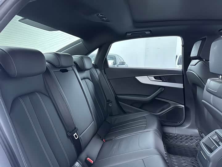 Audi A4L 40 TFSI стиль-динамик — фото 13