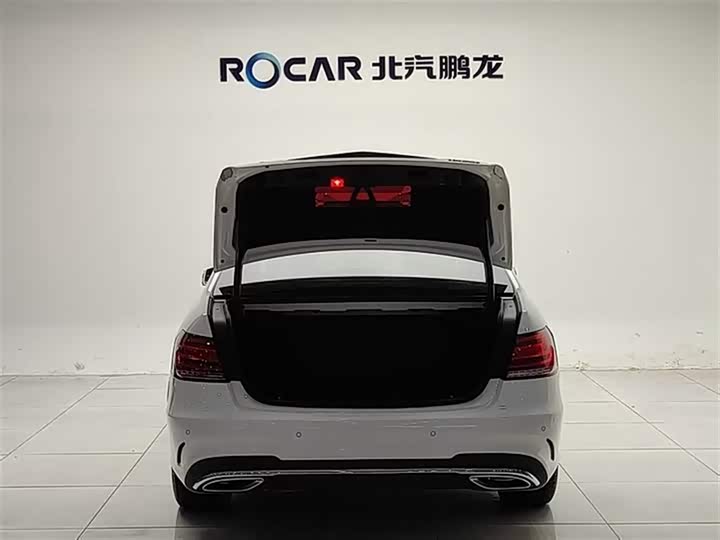 Mercedes-Benz E-Class рестайлинг E 200 L — фото 15