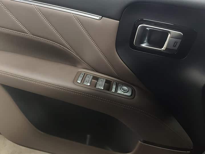 Wuling 730 2025 1.5 T CVT Elite — фото 7