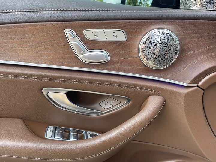 Mercedes-Benz E-Class E 300 L стиль — фото 7
