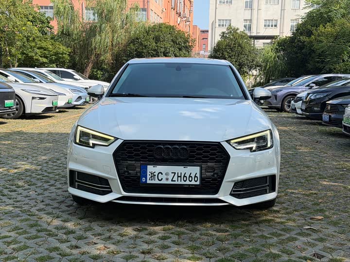 Audi A4L 30 40 TFSI стиль — фото 2