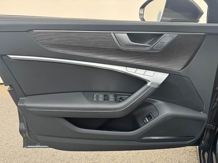 Audi A6L 2023 55 TFSI quattro — фото 10
