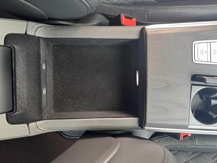 Audi A6L 2023 55 TFSI quattro — фото 15