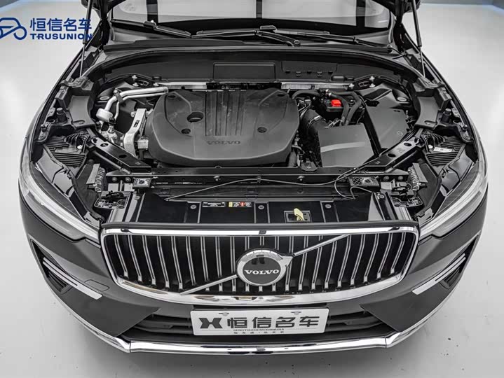 Volvo XC60 2022 B 5 4 WD — фото 21
