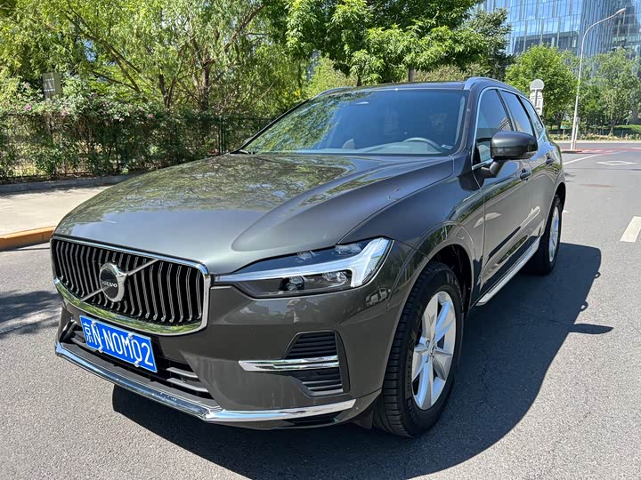 Volvo XC60 2022 B 5 4 WD — фото 1