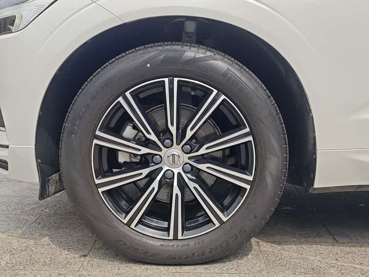 Volvo XC60 2020 T 5 4 WD — фото 10