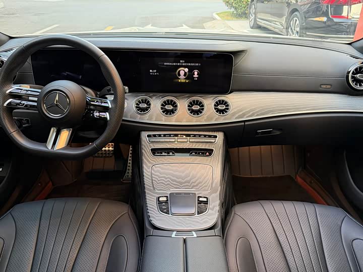 Mercedes-Benz CLS 2023 CLS 300 Luxury — фото 9