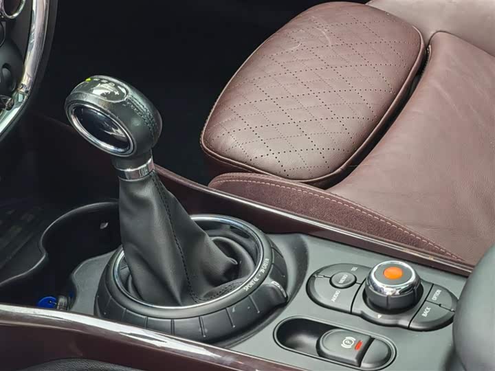 MINI Clubman — фото 10