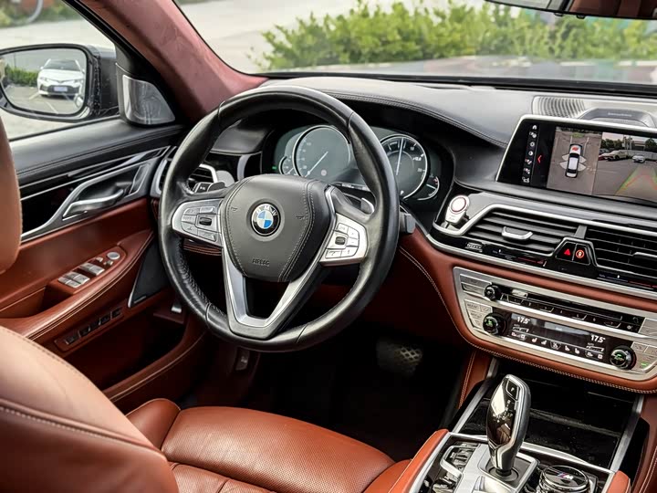 BMW 7-Series 2017 750 Li x Drive — фото 13