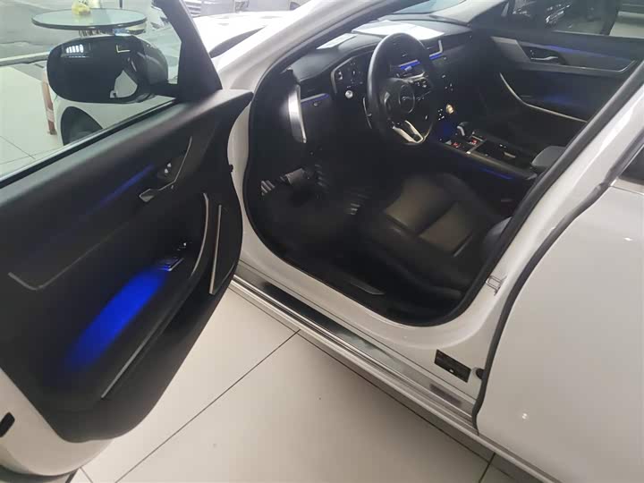 Jaguar XFL 2022 XFL 2.0 T P 200 2 WD — фото 12