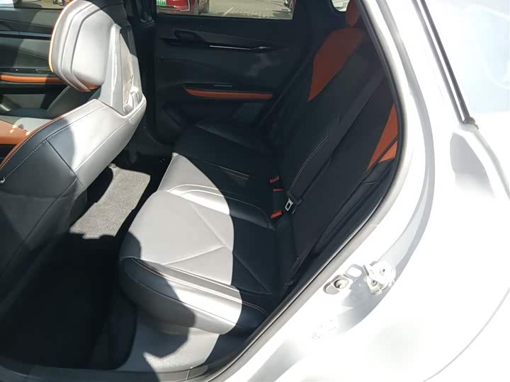 Changan UNI-V 2022 1.5 T — фото 17