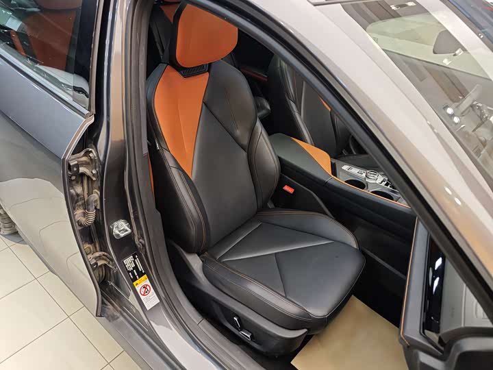 Changan UNI-V 2022 1.5 T — фото 35