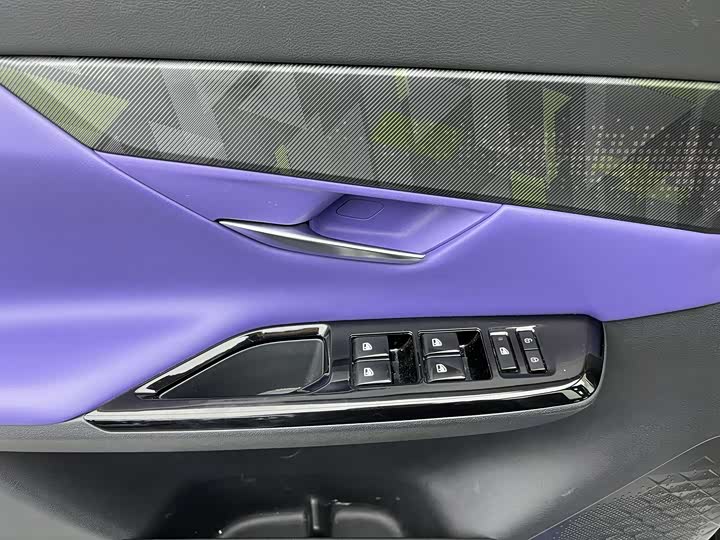 Changan UNI-T 2023 1.5 T Premium — фото 3