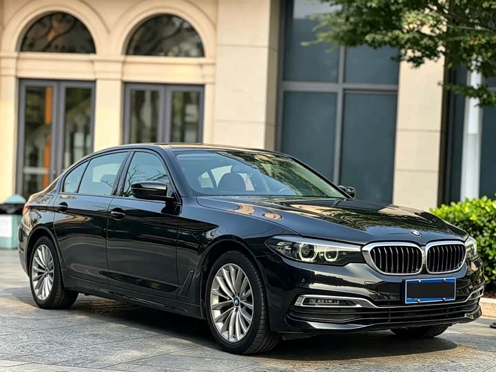 BMW 5 Series 525Li люкс-пакет — фото 3