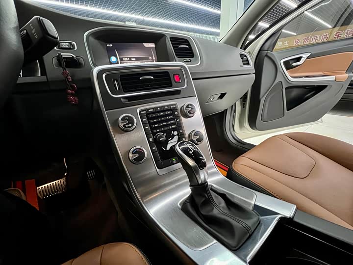 Volvo S60 2019 S 60 L T 3 — фото 12