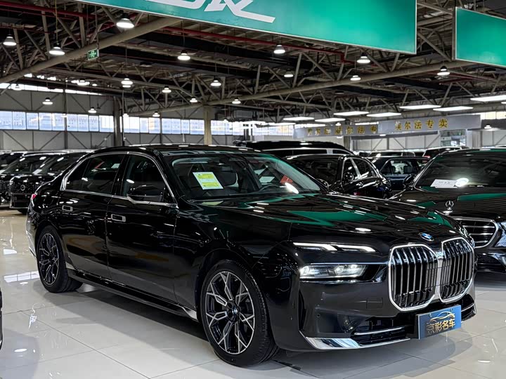 BMW 7 Series 735Li люкс-пакет — фото 3