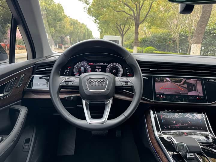 Audi Q7 2023 45 TFSI quattro S line Sport — фото 14