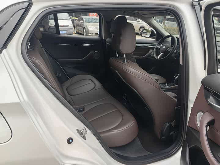BMW X2 2022 s Drive 25i M — фото 18