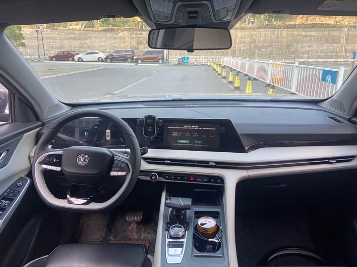 Changan CS75 PLUS 2023 1.5 T AT — фото 12