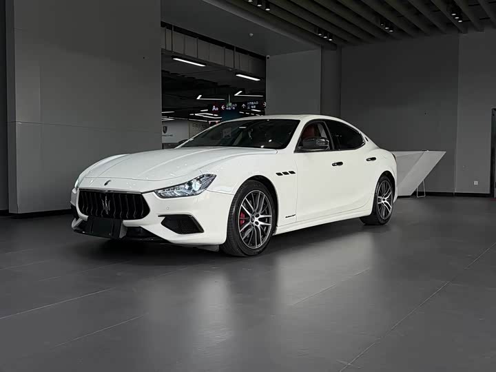 Maserati Ghibli 2021 3.0 T Gran Sport — фото 1