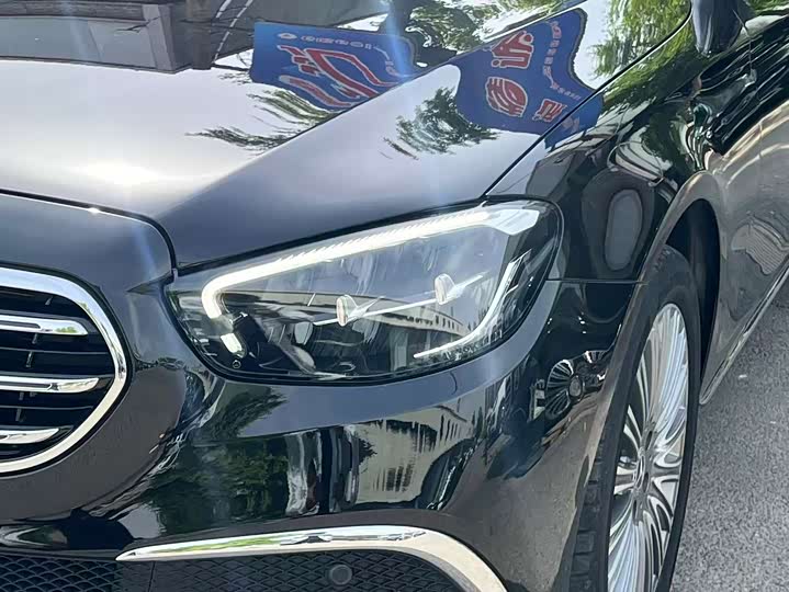 Mercedes-Benz E-Class 2022 E 300 L Luxury — фото 4