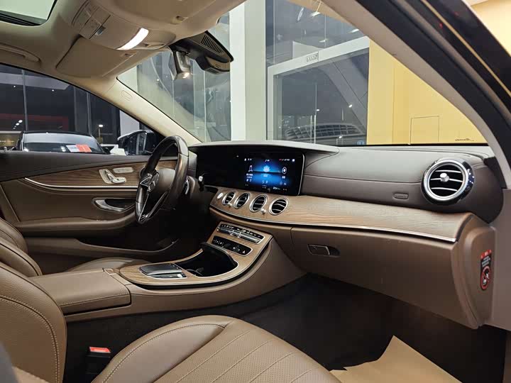 Mercedes-Benz E-Class 2021 E 300 L — фото 32
