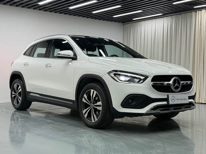 Mercedes-Benz GLA 2020 GLA 200 — фото 3
