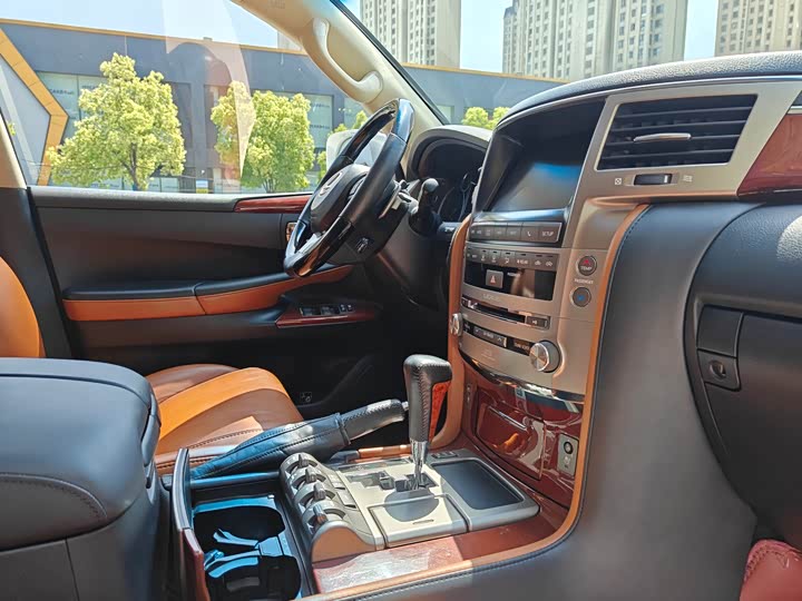 Lexus LX 2015 LX 570 — фото 6
