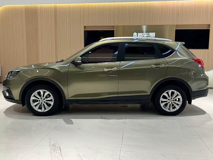 Trumpchi GS5 Super 2015 2.0 L AT 2 WD — фото 4