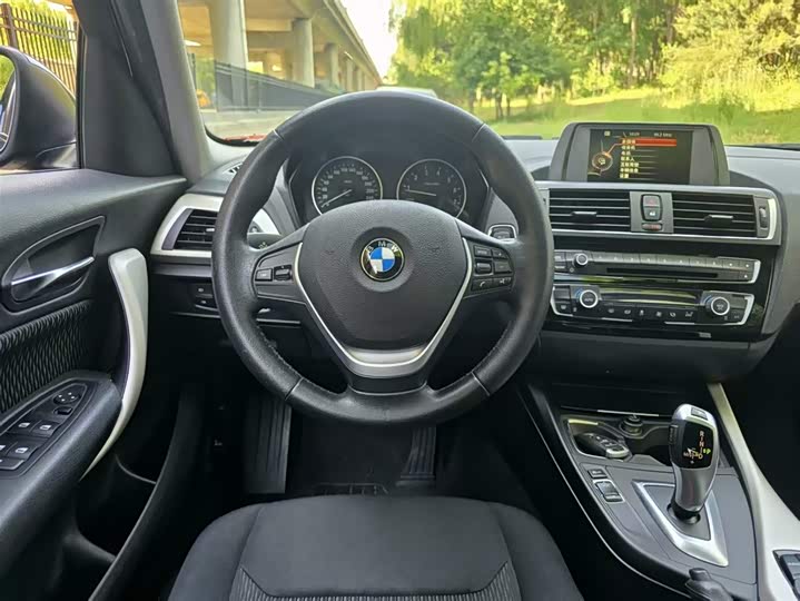 BMW 1 Series — фото 12