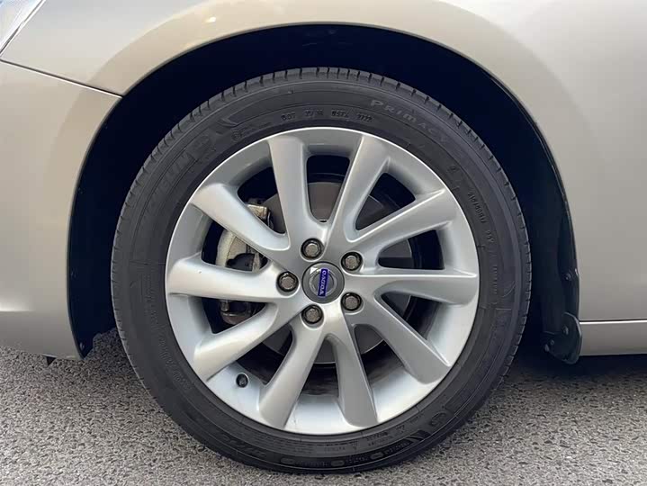 Volvo V60 2015 T 5 — фото 17