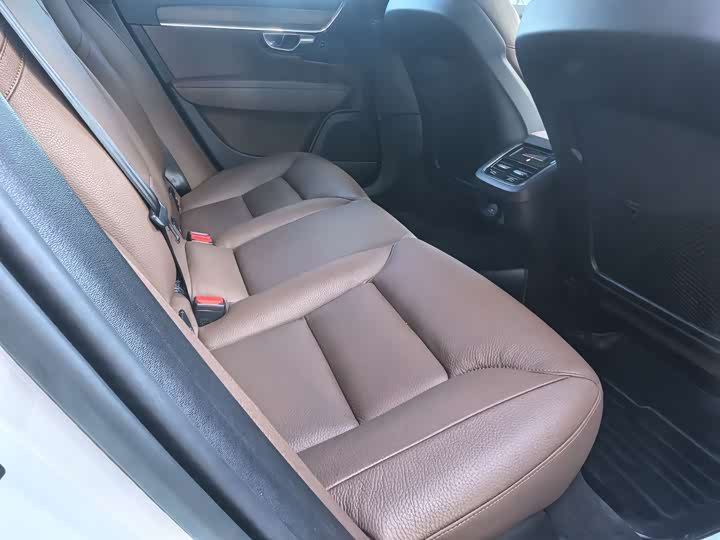 Volvo V90 2023 Cross Country B 5 AWD — фото 14