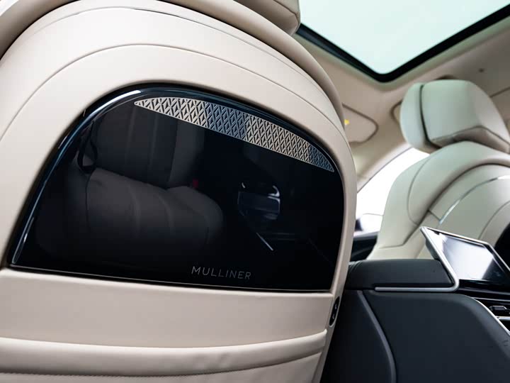 Bentley Flying Spur — фото 17
