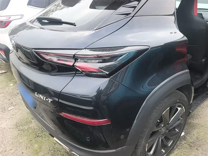 Changan UNI-T 2020 1.5 T Flagship — фото 5