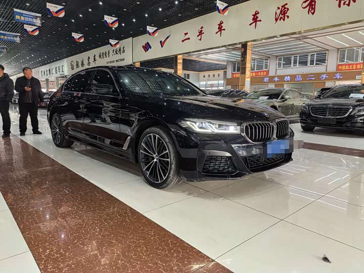 BMW 5-Series 2023 530 Li Leading M — фото 3