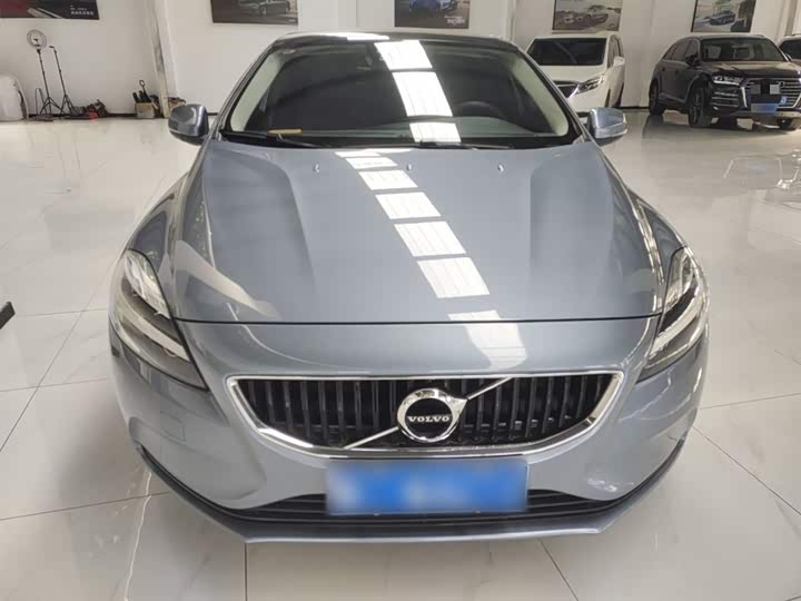 Volvo V40 2018 T 3 — фото 3