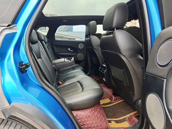 Land Rover Range Rover Evoque — фото 11