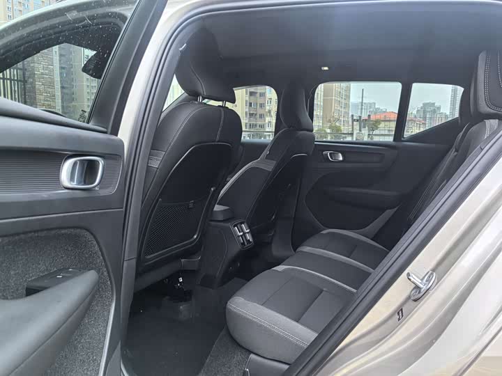 Volvo XC40 2024 B 3 — фото 10
