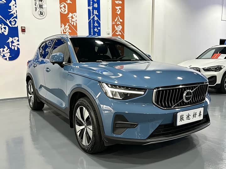 Volvo XC40 2023 B 3 — фото 3