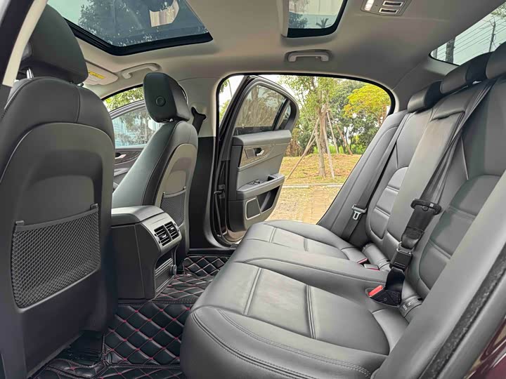 Jaguar XEL 2021 2.0 T 250 PS R-DYNAMIC SE — фото 15