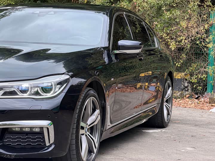 BMW 7-Series 2018 740 Li x Drive M — фото 5