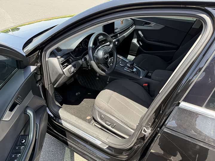 Audi A4L 40 TFSI базовая V — фото 5
