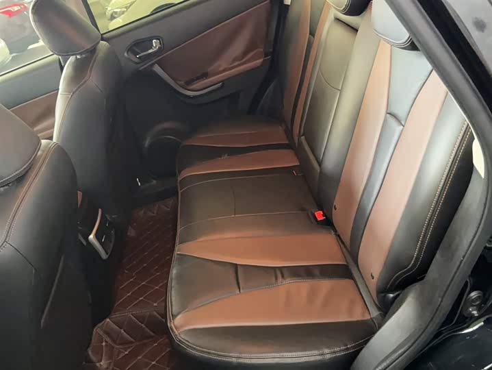 Trumpchi GS5 Super 2015 1.8 T AT 4 WD — фото 17