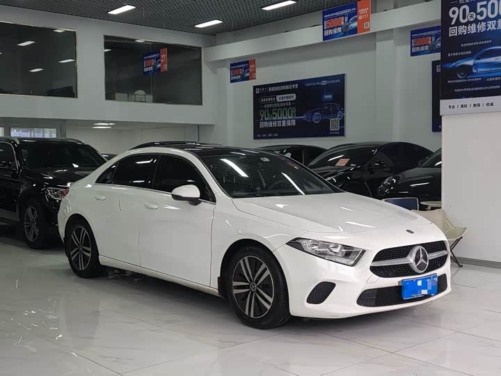 Mercedes-Benz A-Class 2020 A 180 L — фото 3