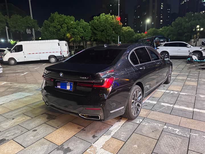 BMW 7 Series 740Li премиум M спортпакет — фото 14