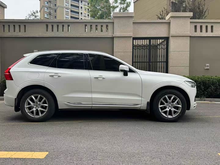 Volvo XC60 T5 полный привод — фото 14
