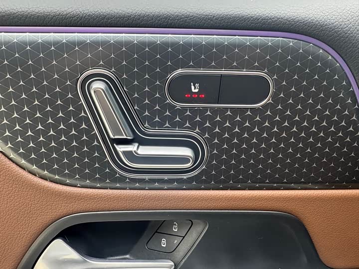Mercedes-Benz GLB 2024 GLB 220 — фото 12