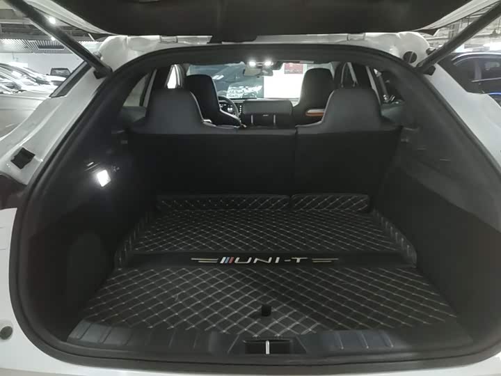 Changan UNI-T 2022 1.5 T Flagship — фото 19